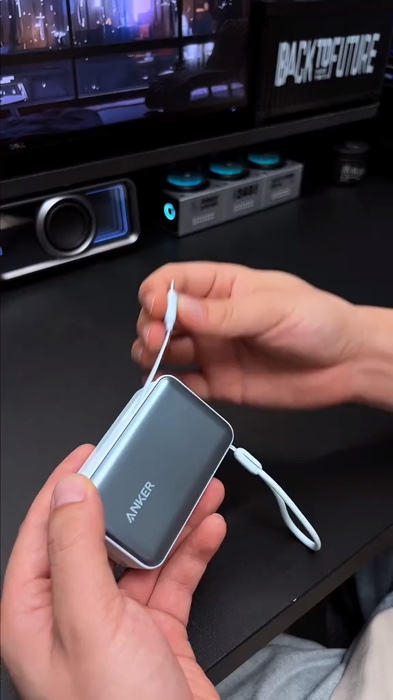 体积小容量大，还自带45w伸缩快充线的充电宝 真的很不错 #Anker #powerbank #shopeehaul