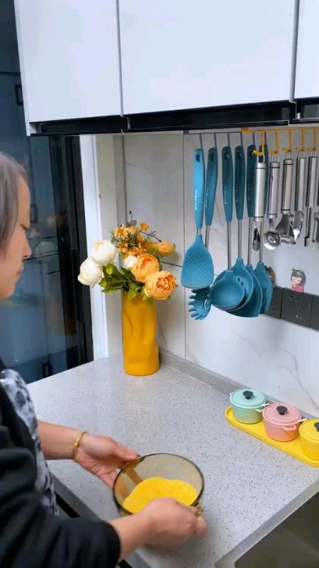 #undercabinet #kitchenware #shelf #hanger #row #shopee #shopeevideo #racunshopee #sgshopping #shopeesg #shopeefinds #SVpostandwin #shopeehaul